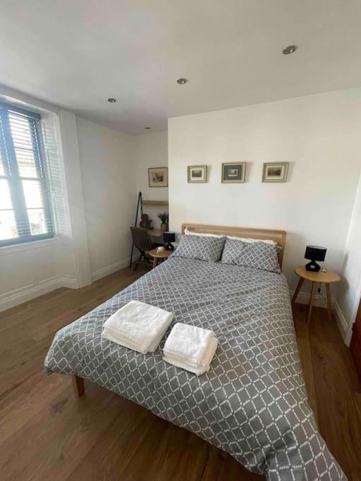 Apartament Abergavenny Center 2-Bed Flat Zewnętrze zdjęcie