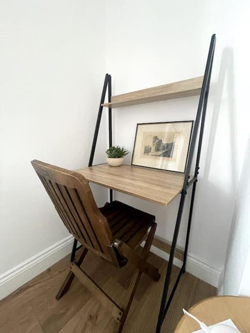 Apartament Abergavenny Center 2-Bed Flat Zewnętrze zdjęcie