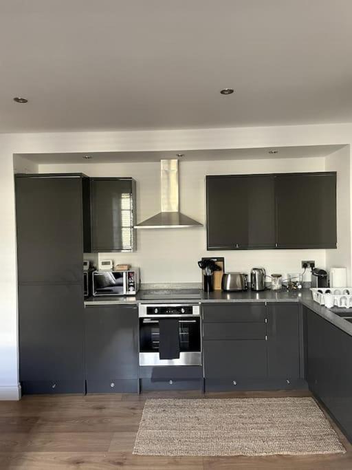 Apartament Abergavenny Center 2-Bed Flat Zewnętrze zdjęcie