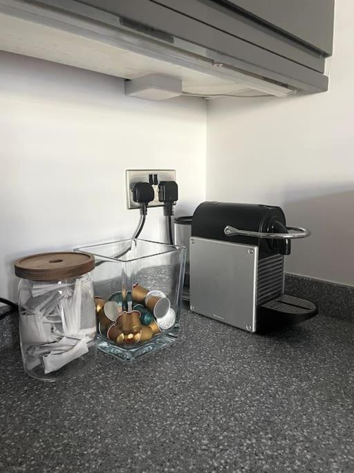 Apartament Abergavenny Center 2-Bed Flat Zewnętrze zdjęcie