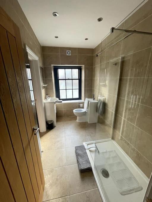 Apartament Abergavenny Center 2-Bed Flat Zewnętrze zdjęcie
