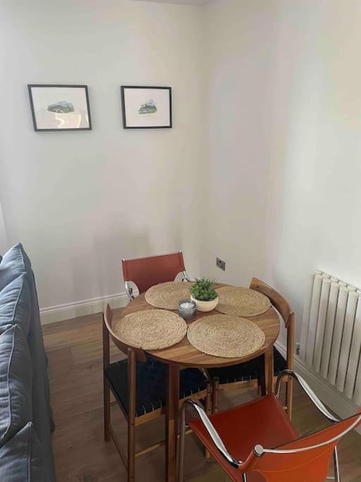 Apartament Abergavenny Center 2-Bed Flat Zewnętrze zdjęcie